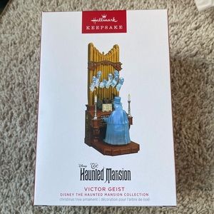 NIB 2023 Haunted Mansion Collection Victor Geist ornament